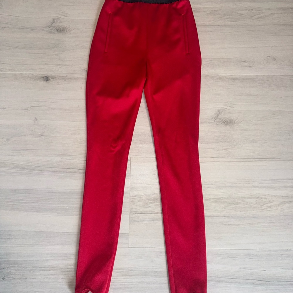Authentic Elegant Gucci Red Women's Pants